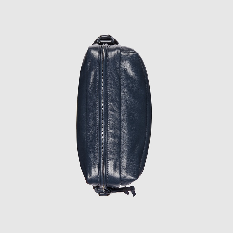 725696.AABDH.4144.012.088.0015.Light Shoulder bag with tonal Double G